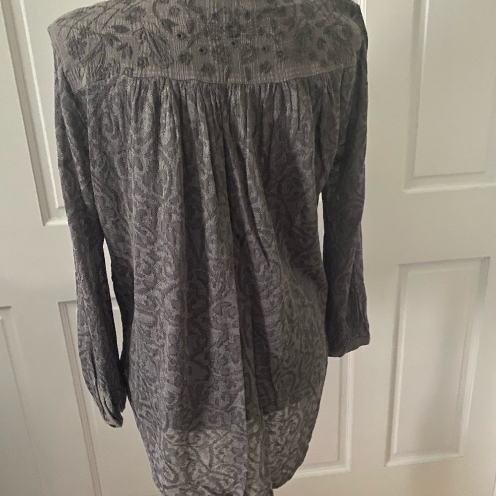 Lucky Brand grey top/tunic - Picture 11 of 13